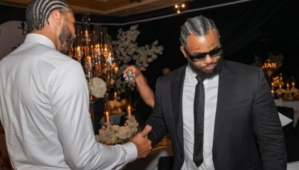 沙巴体育官方网站-❤️比尔与妻子举办婚礼 塔图姆沃尔出席 杜兰特气质担当抢镜