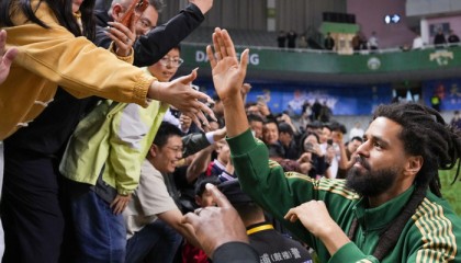 沙巴体育官网-CBA一周综述：上海18连胜险“翻车”  说唱明星迎首秀|上海队|中国男子篮球职业联赛|上海男篮|吉林队|宁波队_新浪体育_新浪新闻