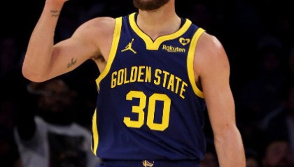 沙巴体育-库里生涯总得分超越邓肯，位居历史第19位，还有希望继续进步|斯蒂芬·库里|蒂姆·邓肯|蒂姆-邓肯|nba|金州勇士队_新浪体育_新浪新闻