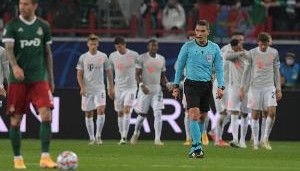 队报：巴黎4-0马竞的比赛，主裁测试了FIFA多项创新措施